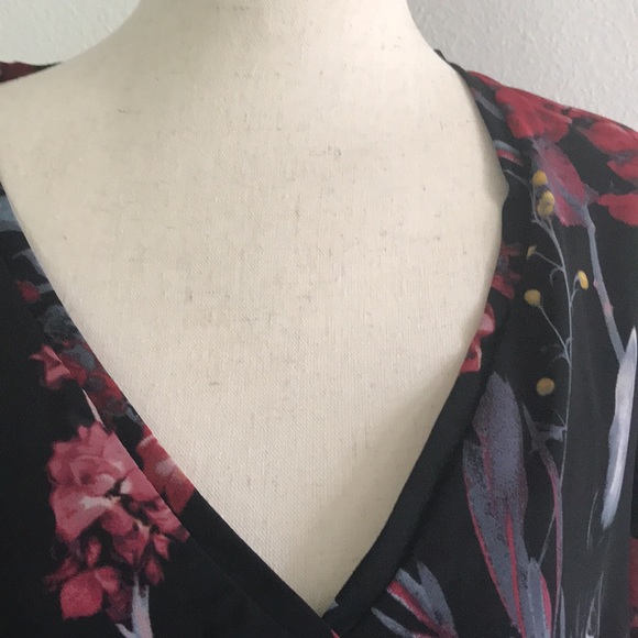 A New Day Floral Top XL Final Sale - Picture 2 of 7